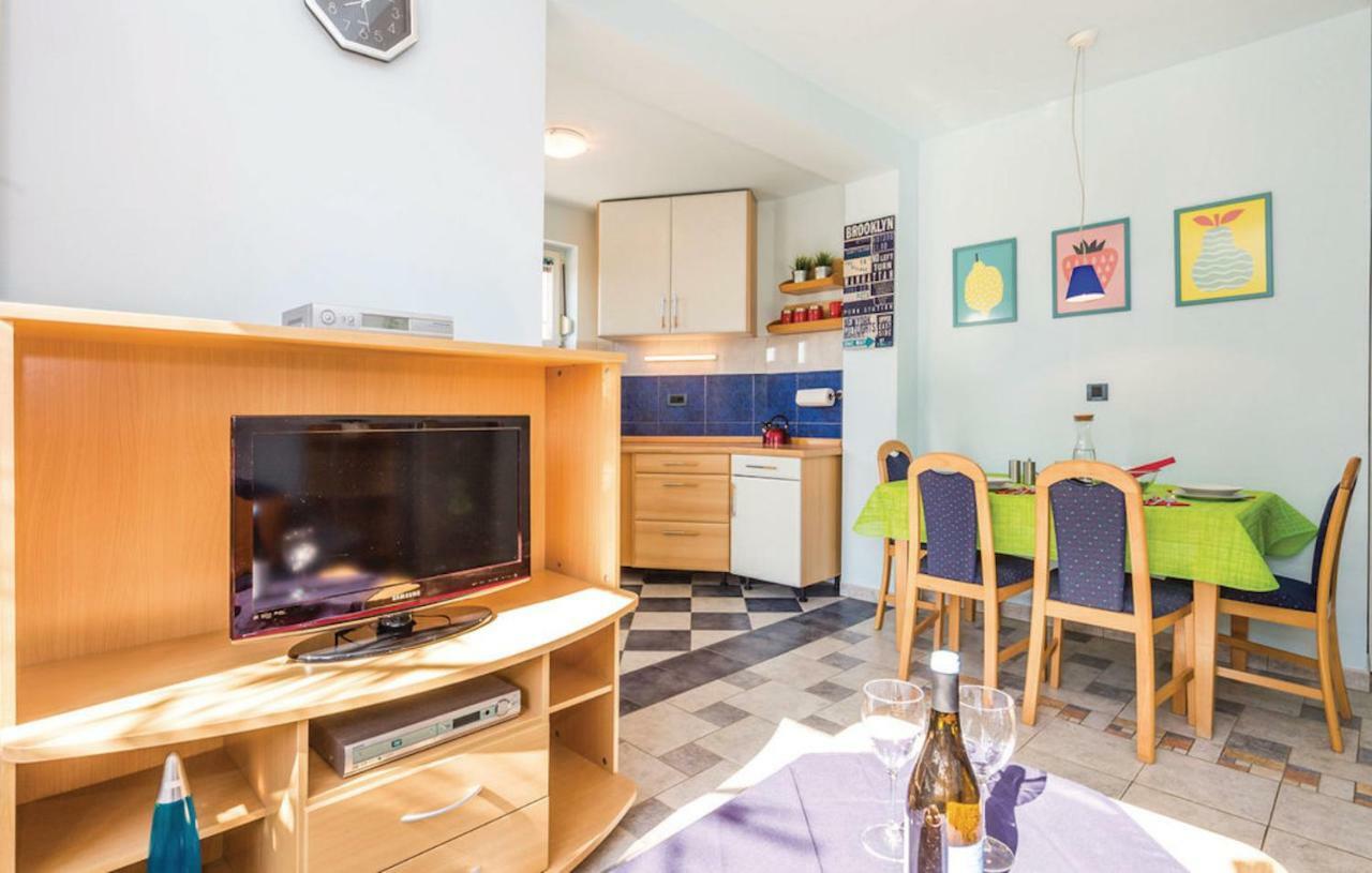 Viktorija Apartament *