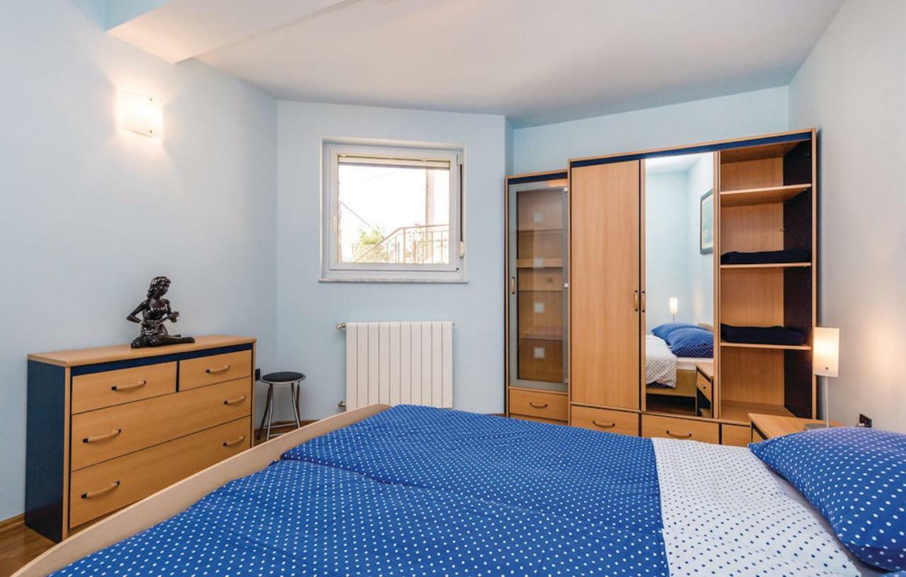 Viktorija Apartament *